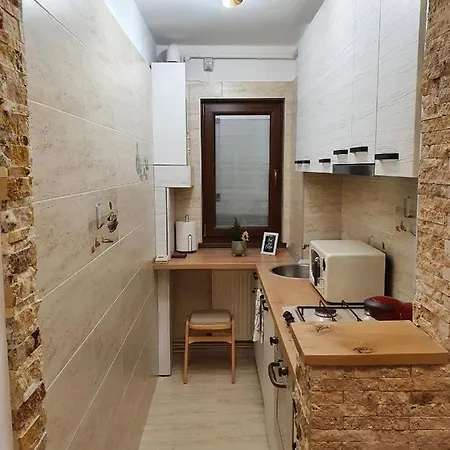 Apartment Artment! A New And Stylish For - Free Parking